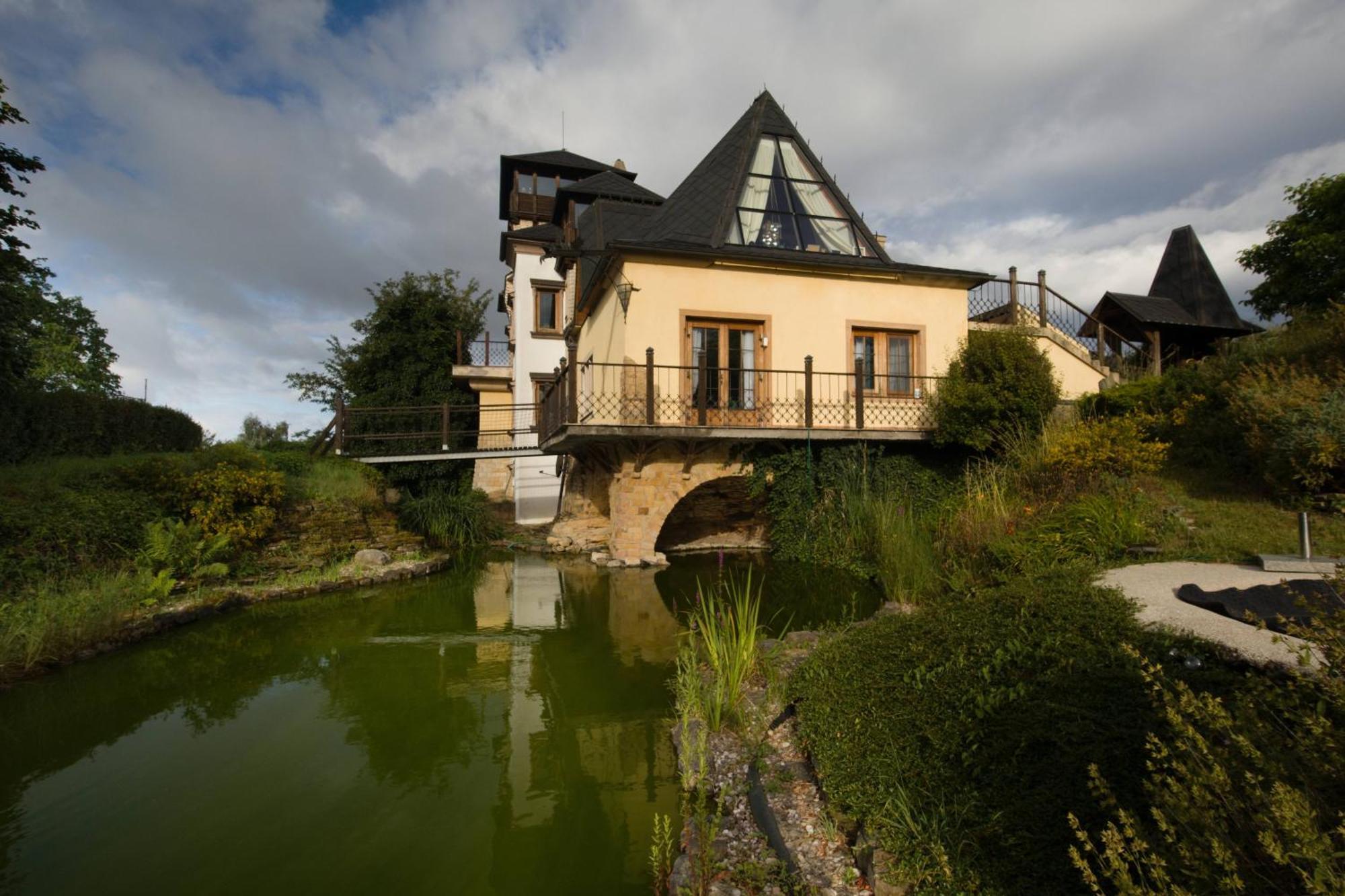 Apartman Kralik Nove Mesto nad Metuji Luaran gambar